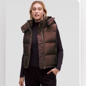 lululemon athletica wunder puff 600 down fill cropped vest Sz 4 iridescent